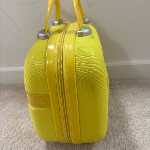 Hello Kitty Yellow Cosmetic Bag - Picture 2 of 5